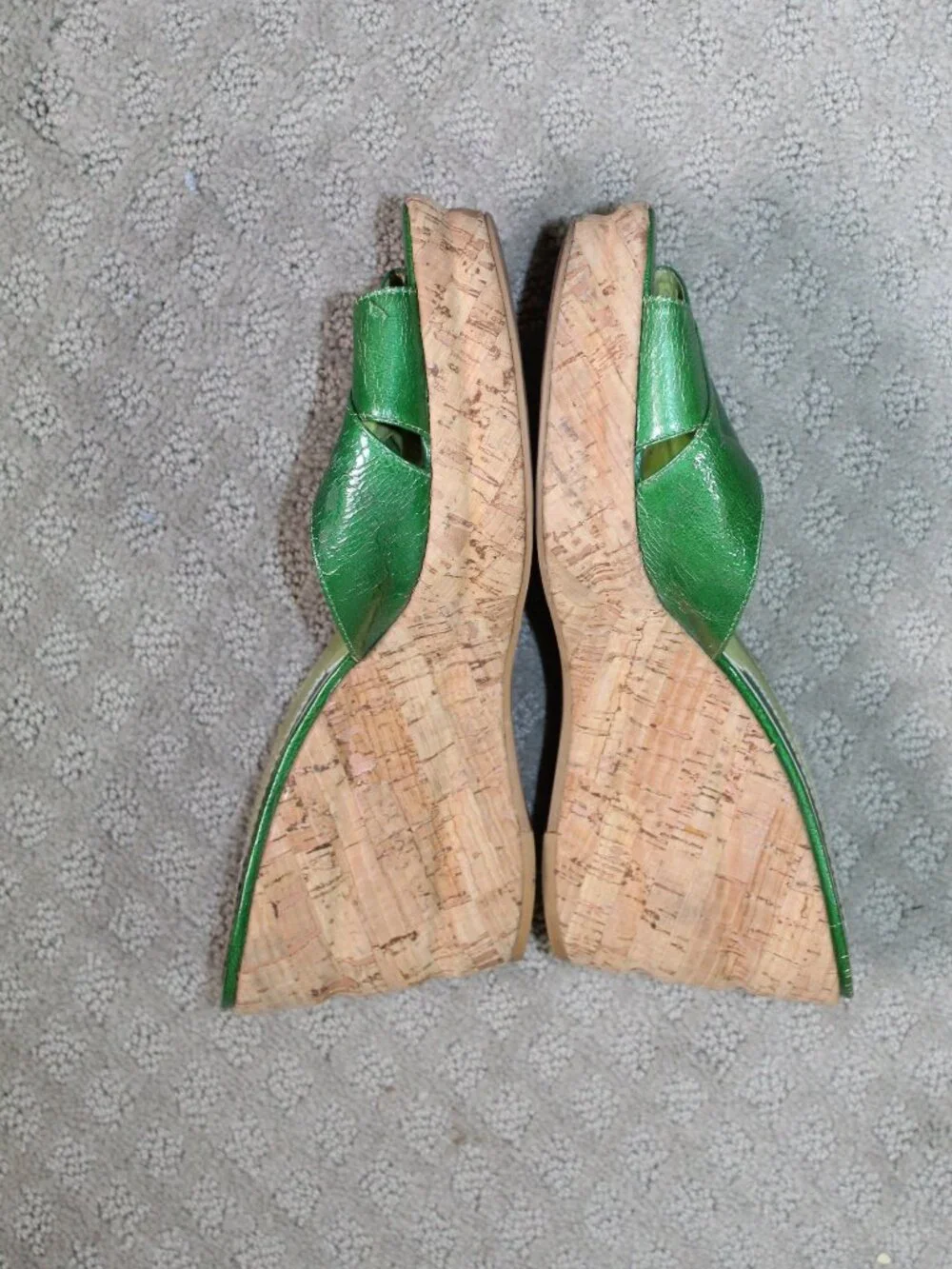 Via Spiga Size 9.5M Green Patent Leather Almond Peep Toe Cork Wedge Heels